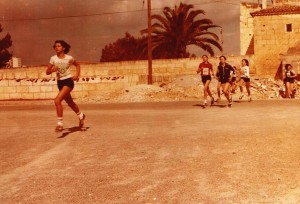 1978. Manacor. X Cross de la Província. Catalina Massutí, aquí capdavantera de la cursa cadet, seria 4ª